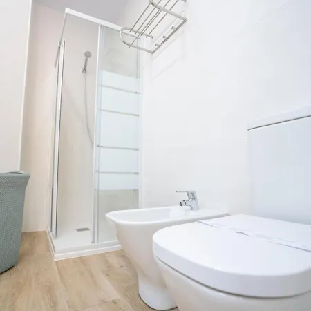 Orlando 85 Complex - Single Bedroom * 아데제
